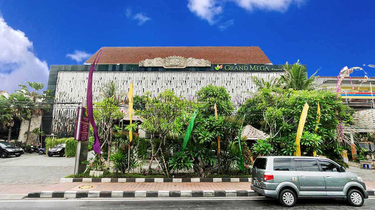 Grand Mega Resort & Spa Bali Kuta Bali Hotel Entrance